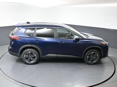 Used 2025 Nissan Rogue SV FWD image 32