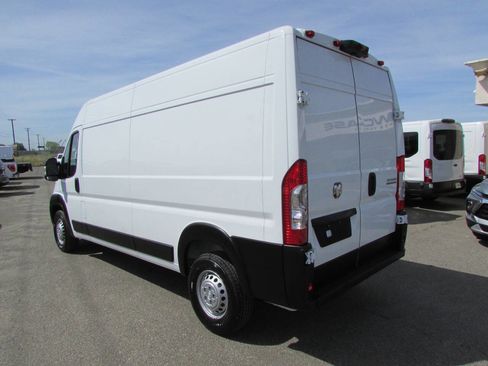 Used 2025 RAM ProMaster 3500 w/ Convenience Group image 9