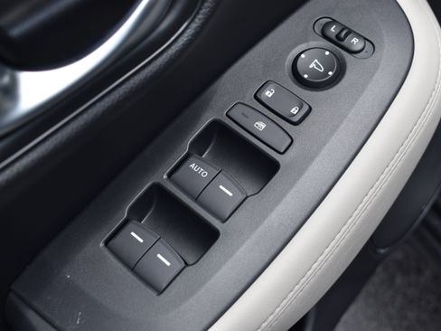 New 2027 Honda HR-V LX image 13