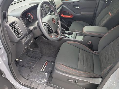 Certified 2024 Nissan Frontier PRO-4X w/ Technology Package AWD/4WD image 9