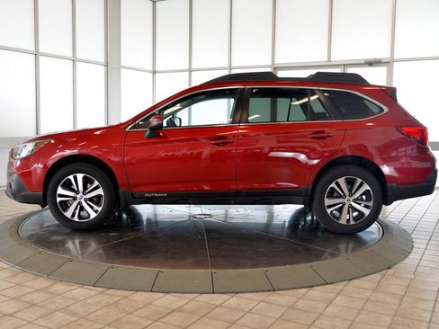 Used 2019 Subaru Outback 2.5i Limited w/ Popular Package #2 AWD/4WD image 6