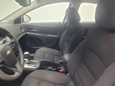 Used 2016 Chevrolet Cruze LT FWD image 17
