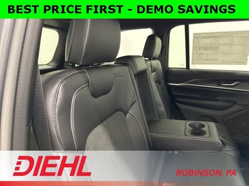 New 2026 Jeep Grand Cherokee Laredo image 12