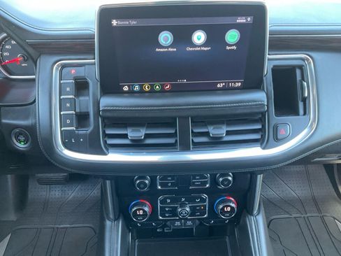 Used 2021 Chevrolet Tahoe Z71 w/ Z71 Off-Road Package AWD/4WD image 11