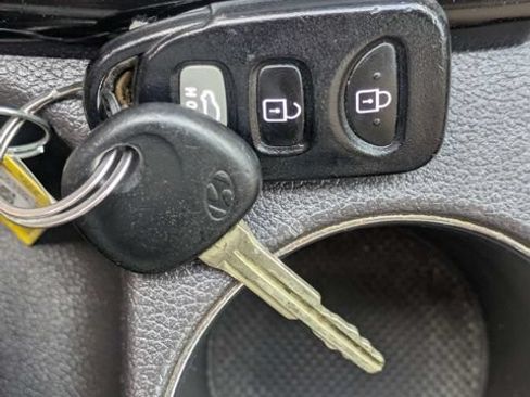 Used 2013 Hyundai Elantra GLS w/ Preferred Pkg FWD image 32
