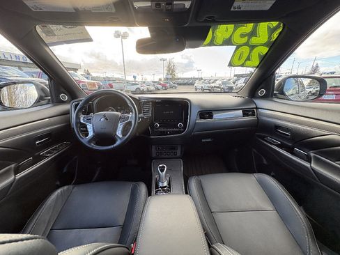 Used 2020 Mitsubishi Outlander GT image 18