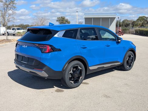 New 2026 Kia Sportage EX FWD image 5