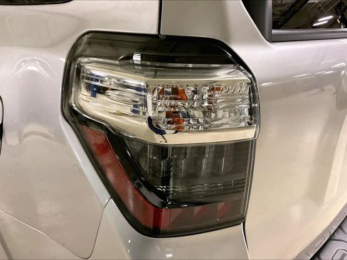 Used 2019 Toyota 4Runner TRD Off-Road Premium image 26