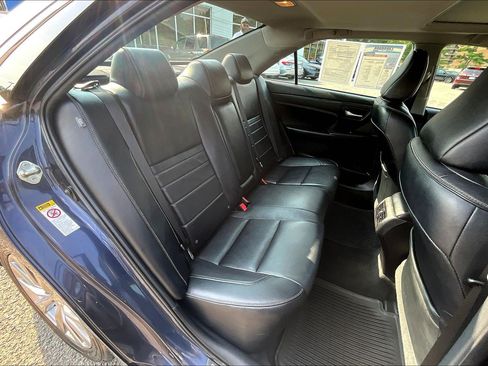 Used 2015 Toyota Camry XLE w/ Moonroof Package FWD image 29
