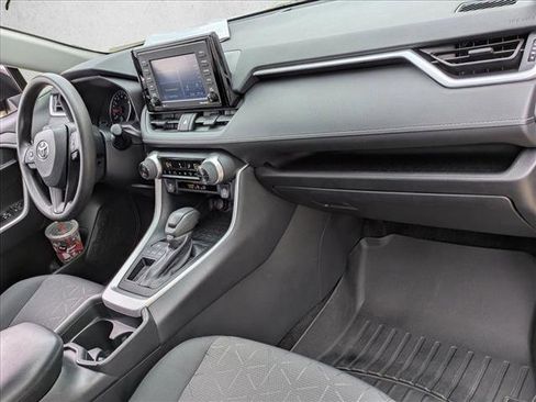 Certified 2021 Toyota RAV4 XLE w/ Convenience Package image 22