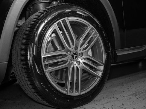 New 2026 Mercedes-Benz GLS 450 4MATIC image 30
