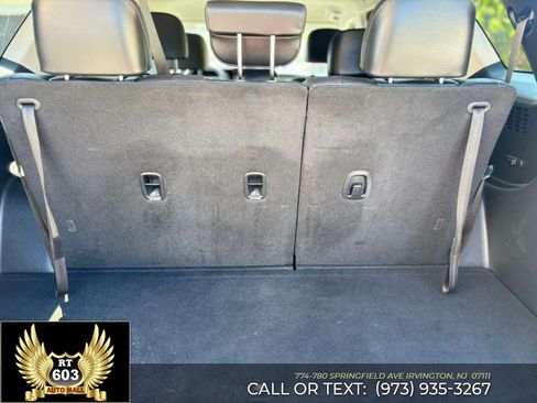 Used 2025 Hyundai Palisade SEL FWD image 25