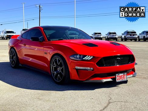 Used 2018 Ford Mustang GT Premium w/ Performance Package - Level 2 image 4