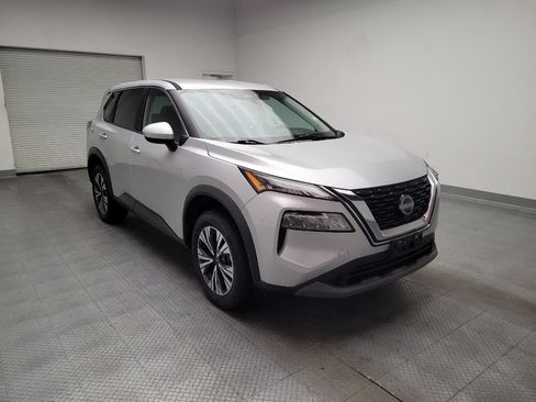 Used 2023 Nissan Rogue SV FWD image 13