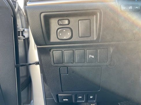 Used 2014 Lexus ES 350 w/ Premium Package FWD image 17