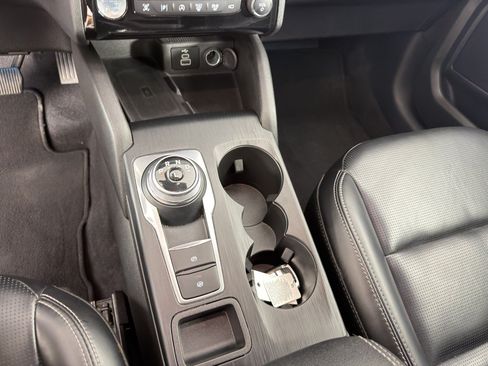 Used 2024 Ford Escape Platinum AWD/4WD image 19