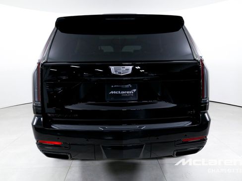 Used 2025 Cadillac Escalade Sport Platinum w/ LPO, ONYX Package AWD/4WD image 7
