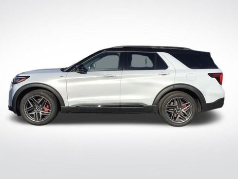 New 2026 Ford Explorer ST-Line w/ ST-Line Street Pack image 2