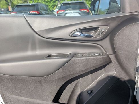 Certified 2024 Chevrolet Equinox LT w/ LPO, Floor Liner Package FWD image 14