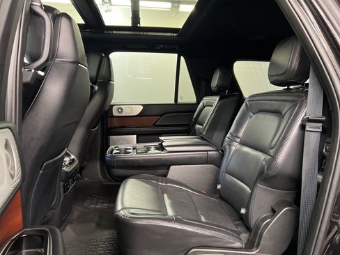 Used 2021 Lincoln Navigator L Reserve image 40