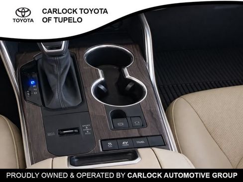 Used 2021 Toyota Highlander Platinum AWD/4WD image 24