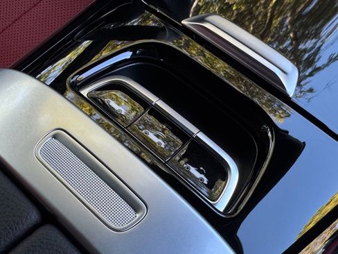 Used 2024 Mercedes-Benz CLE 450 4MATIC Cabriolet image 44