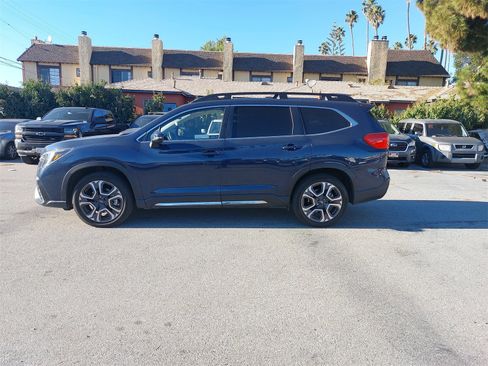 Used 2023 Subaru Ascent Limited image 4