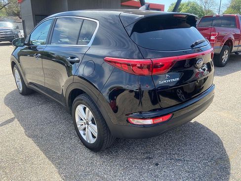 Used 2017 Kia Sportage LX AWD/4WD image 2