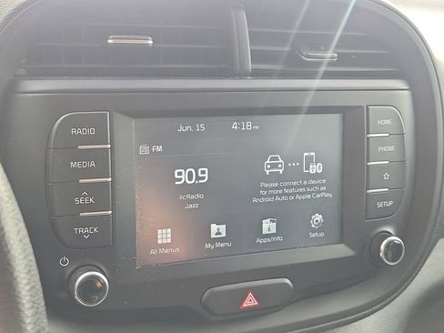 Used 2020 Kia Soul S FWD image 26