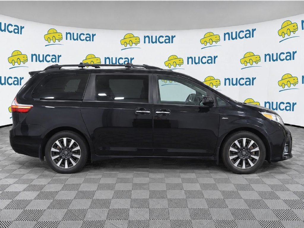 Used 2018 Toyota Sienna XLE w/ XLE Navigation Package AWD/4WD image 8