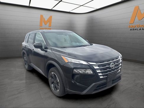 Used 2025 Nissan Rogue SV image 7