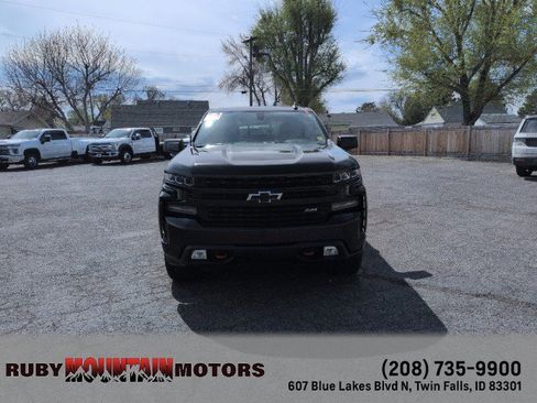 Used 2020 Chevrolet Silverado 1500 LT Trail Boss image 2