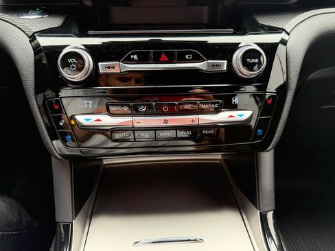 Used 2021 Ford Explorer ST w/ Equipment Group 401A image 18