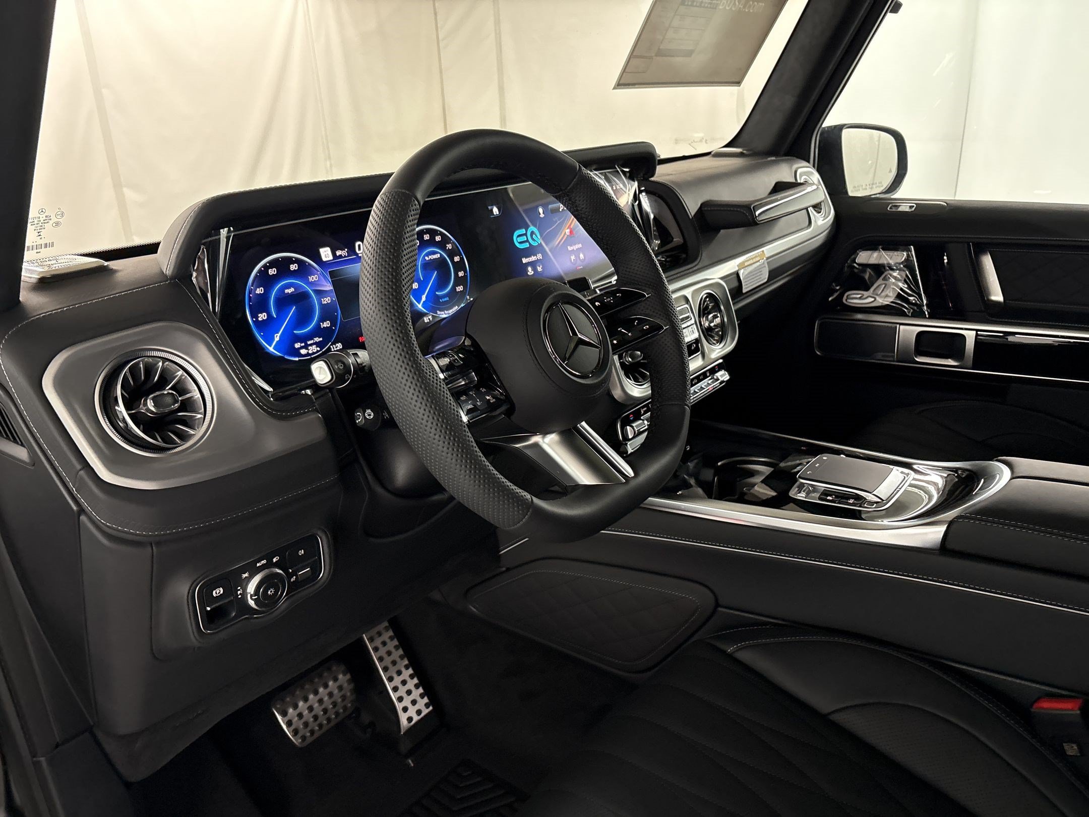 New 2027 Mercedes-Benz G 580 e image 4