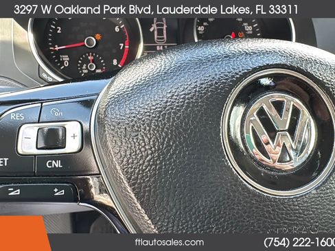 Used 2017 Volkswagen Jetta SE FWD image 41