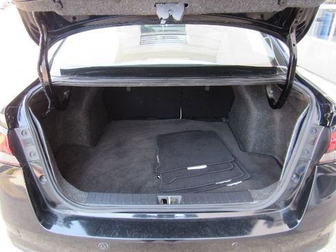 Used 2020 Nissan Versa SV image 23