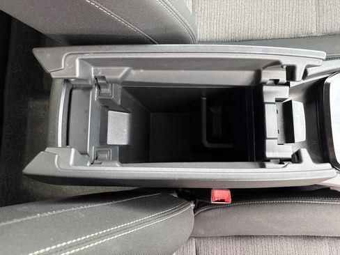Used 2023 Nissan Rogue SV FWD image 13