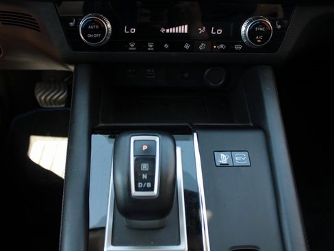 Used 2023 Mitsubishi Outlander SE image 20