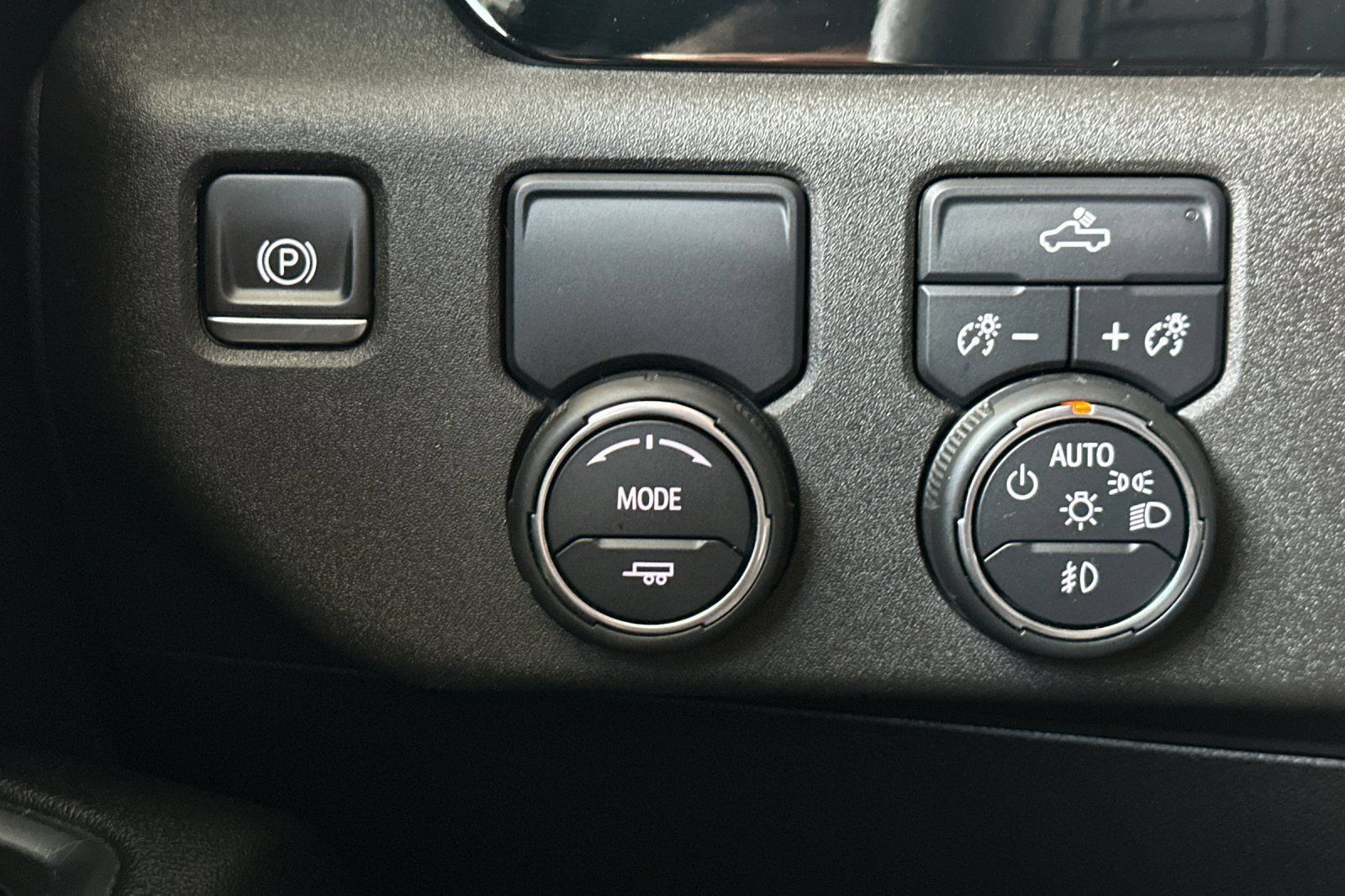 Used 2024 Chevrolet Silverado 1500 RST w/ LPO, Dark Essentials Package RWD image 35