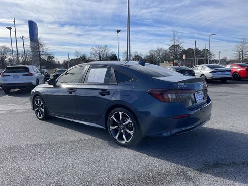 Used 2025 Honda Civic Sport image 5