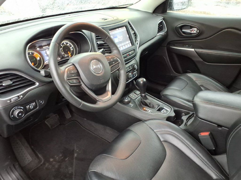 Certified 2022 Jeep Cherokee Latitude Lux w/ Sun & Sound Group AWD/4WD image 6