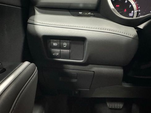 Used 2025 Toyota Highlander XLE AWD/4WD image 17