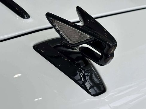 New 2025 Bentley Flying Spur Plug-In Hybrid image 48