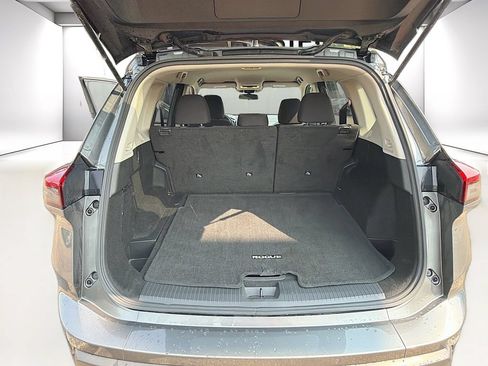 Used 2024 Nissan Rogue S AWD/4WD image 27