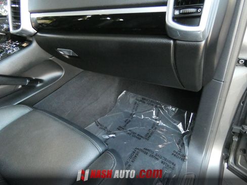 Used 2018 Porsche Cayenne AWD/4WD image 32