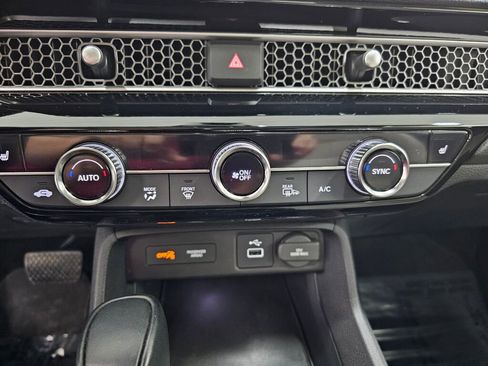 Certified 2022 Honda Civic EX image 14