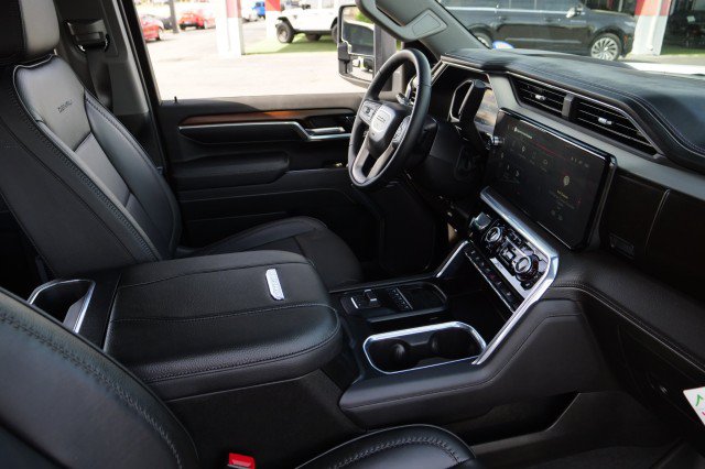 Used 2026 GMC Sierra 3500 Denali w/ Denali Reserve Package AWD/4WD image 40
