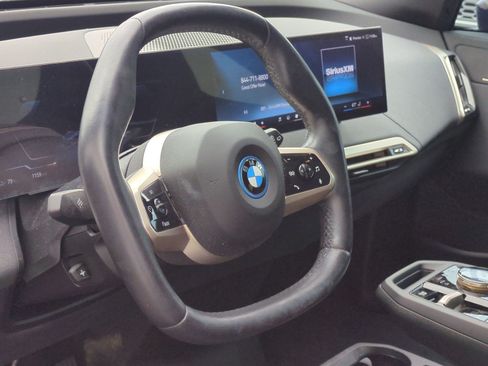 Used 2024 BMW iX xDrive50 w/ Premium Package AWD/4WD image 18