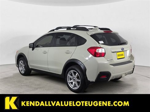 Used 2017 Subaru Crosstrek 2.0i Premium image 3