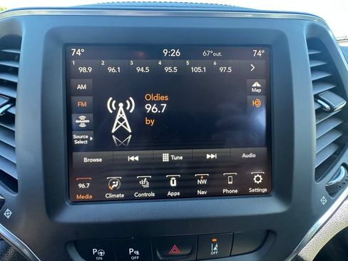 Used 2023 Jeep Cherokee Altitude Lux AWD/4WD image 15